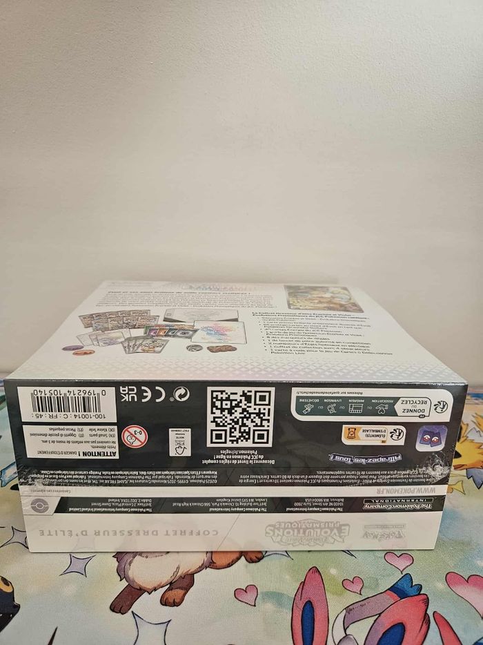 Coffret Pokemon ETB 8.5 avec trou - photo numéro 7