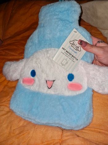 Bouillotte cinnamoroll dans hello kitty Sanrio
