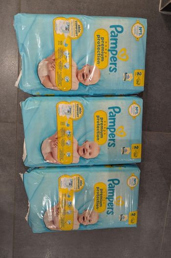 3 paquets de couches Pampers premium protection taille 2