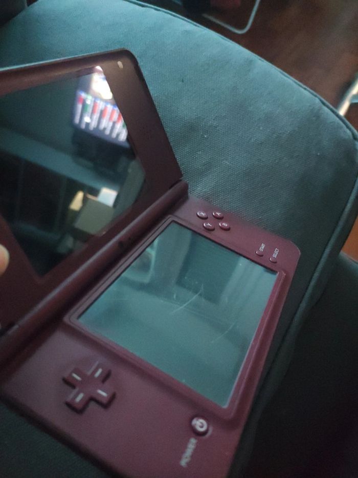 Nintendo ds i xl bordeaux en boite - photo numéro 6