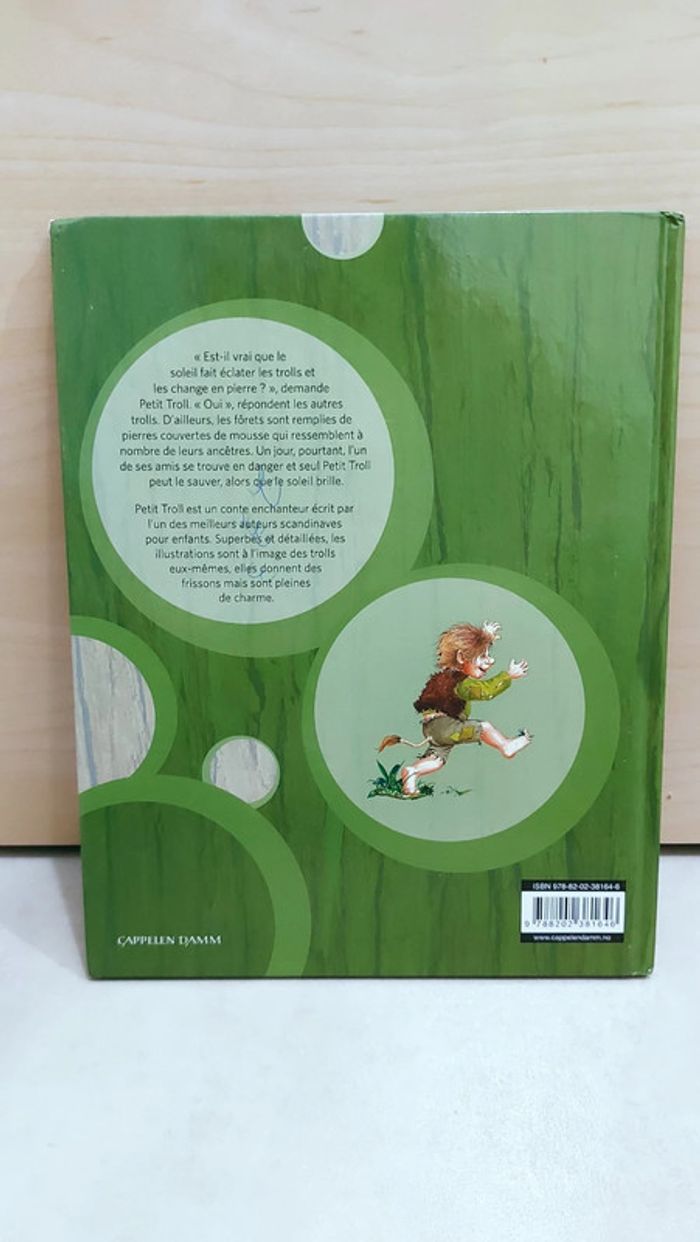 📚 Livre : Petit troll - photo numéro 2