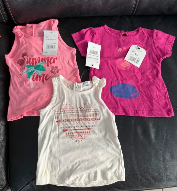 Lot 7 tshirts debardeurs 6 mois - photo numéro 2