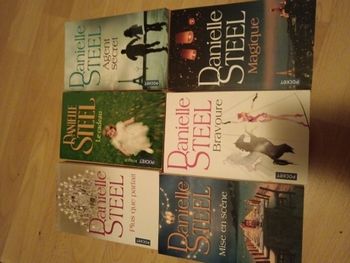 Lot de 6 Danielle steel