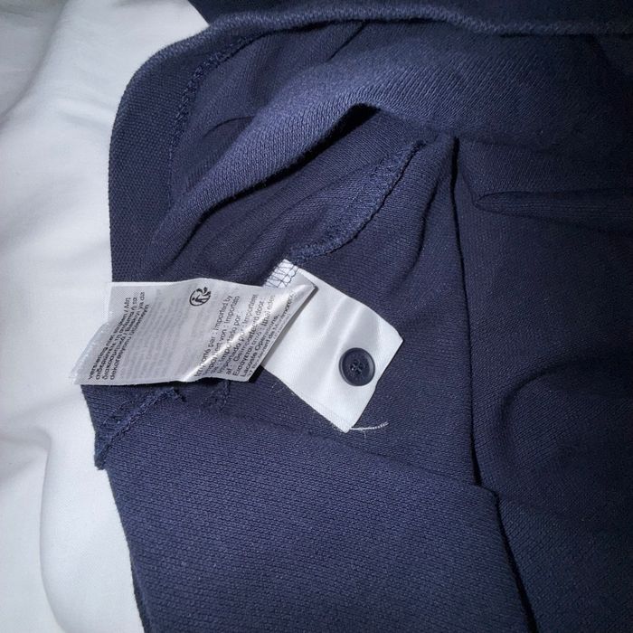Polo Lacoste bleu marine taille XS. Comme neuf car porté une seule fois. - photo numéro 6