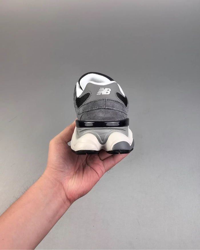 New Balance 9060 Noir et Gris 36 - photo numéro 5