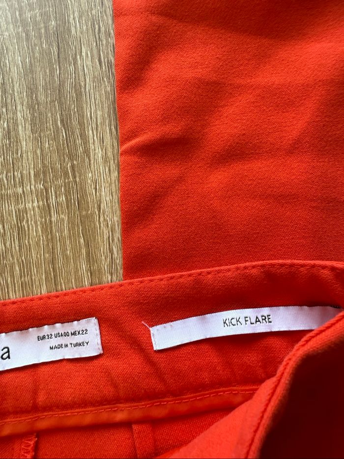 Pantalon cintré et bas ouvert rouge bershka taille 32 XXS - photo numéro 4