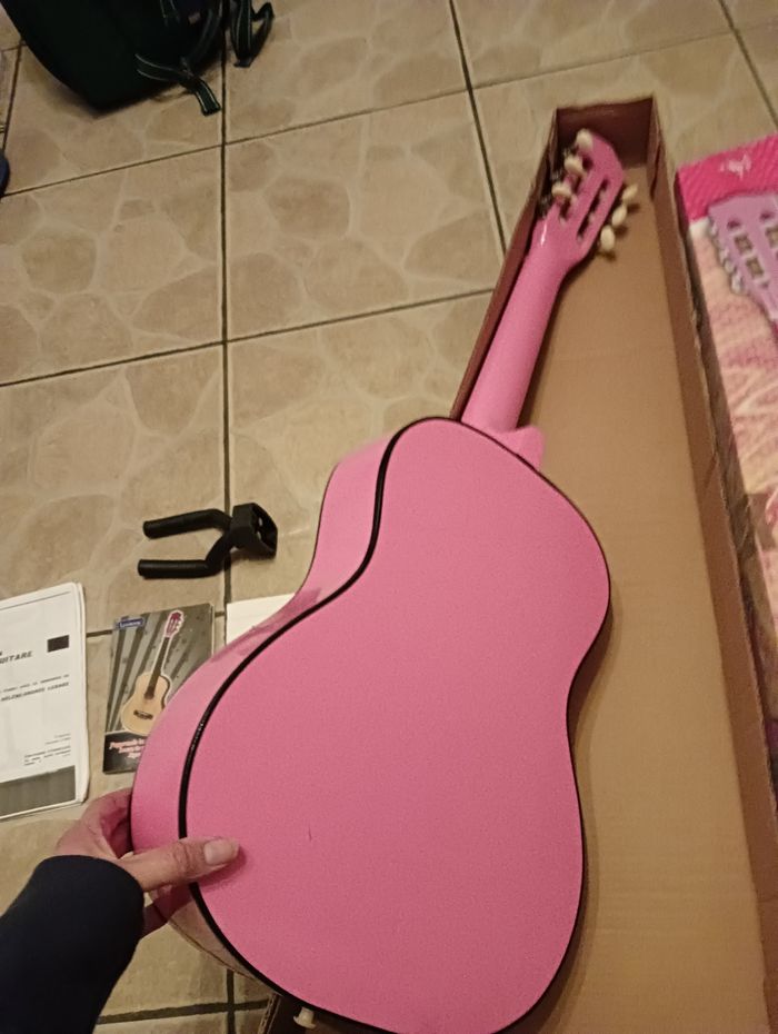 Guitare enfant avec accessoires - photo numéro 5