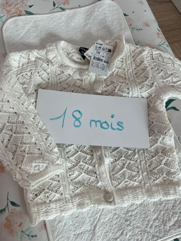 Gilet kiabi 18 mois neuf