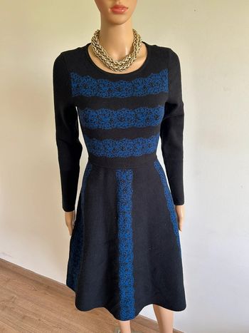 Robe pull noire et bleue à manches longues Yessica taille S bon état (présence de bouloches)