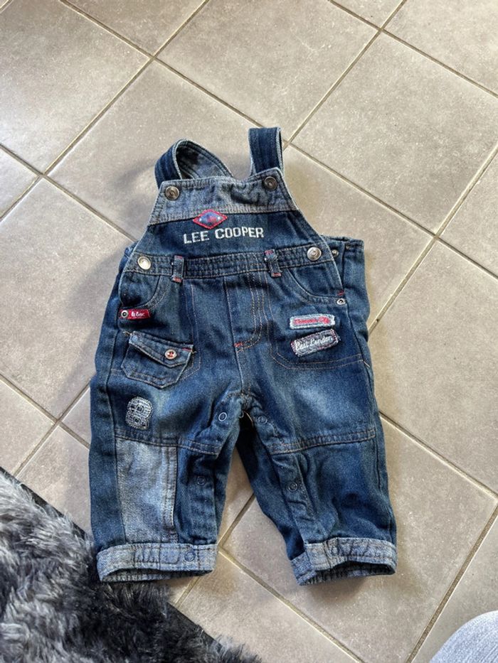 Salopette neuf mois