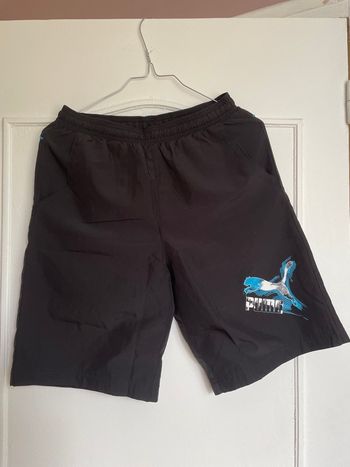 Short noir, puma