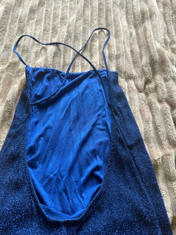 Robe bleu pailletée - photo numéro 4