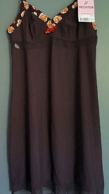 Nuisette marron avec motifs