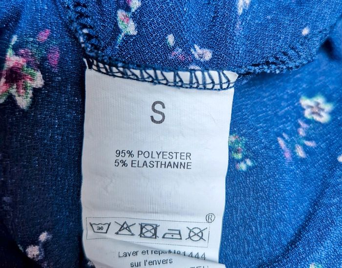 Haut manches 3/4 fleuri. - photo numéro 5