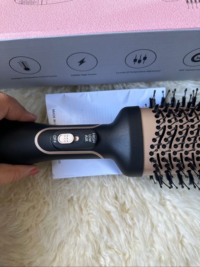 Brosse soufflante sèche cheveux - photo numéro 2