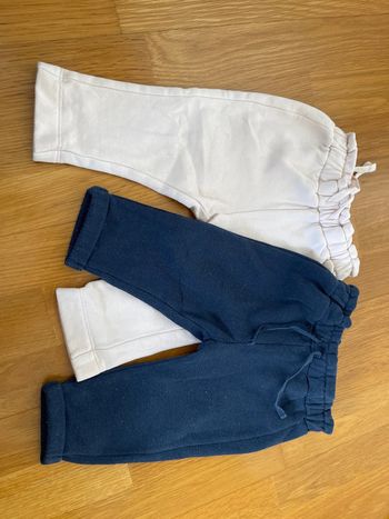 Lot de 2 joggings fille Tape à l’œil taille 12 mois marine pailleté et rose