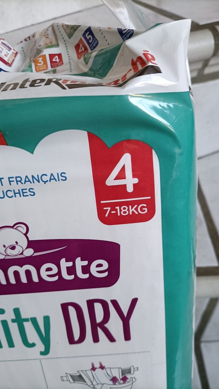 Paquet de couches bébé 7/18 kg - photo numéro 2