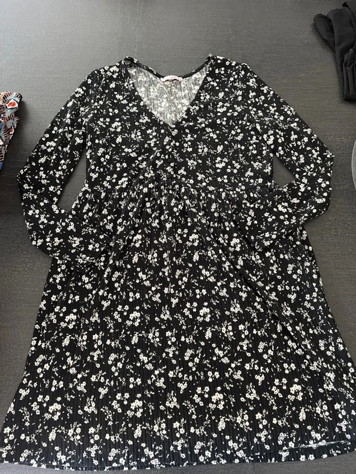 Robe noire et blanche hiver