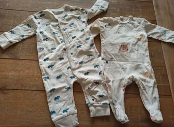 Pyjamas printemps/été  mixte 1 mois