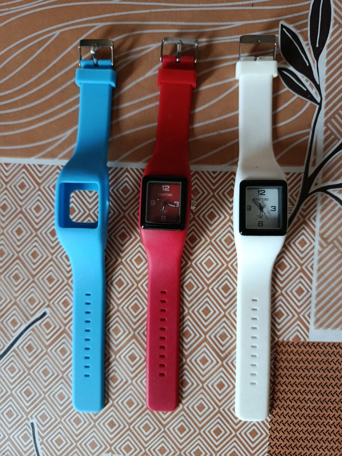 2 montres en silicone
