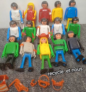 figurines play big vintage