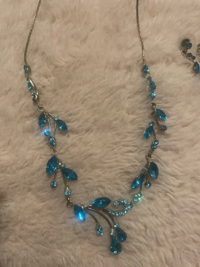 Parure de bijoux cristal bleu - photo numéro 4