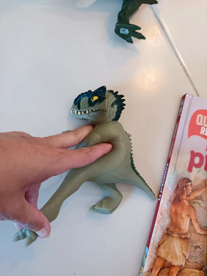 Jouet dinosaure/dragon - photo numéro 11