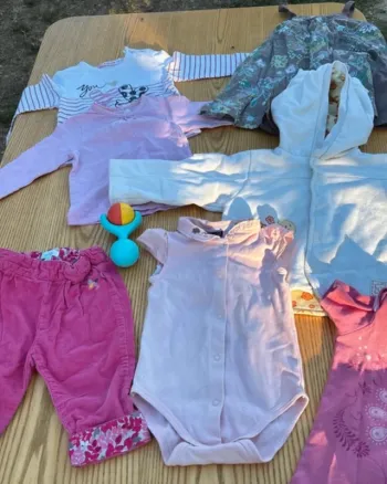 Lots vêtements fille 12 mois okaidi
