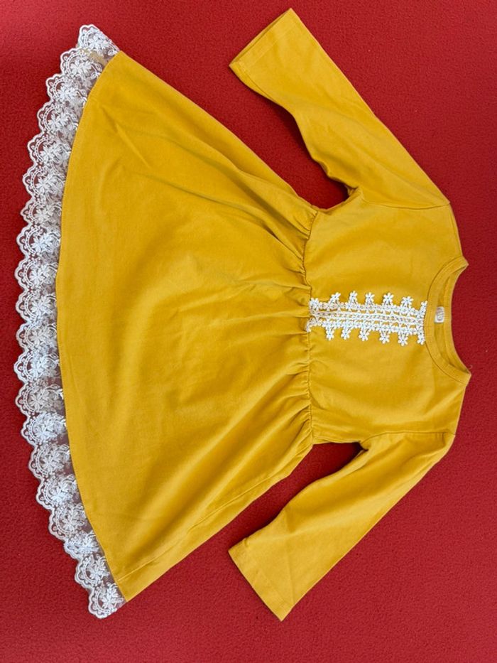 Lot vêtements 7 pièces impeccable 5 ans