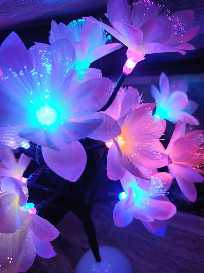 Lampe fleurs avec fibres optiques - photo numéro 5