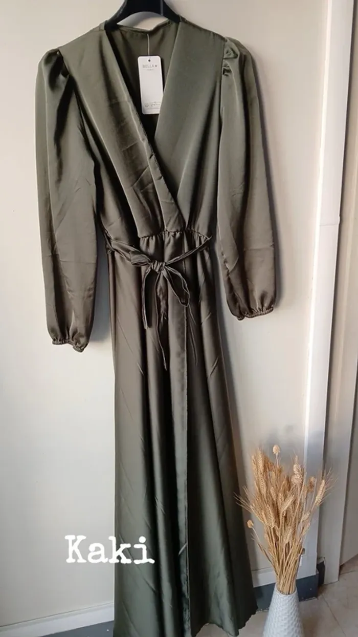 Robe satinée