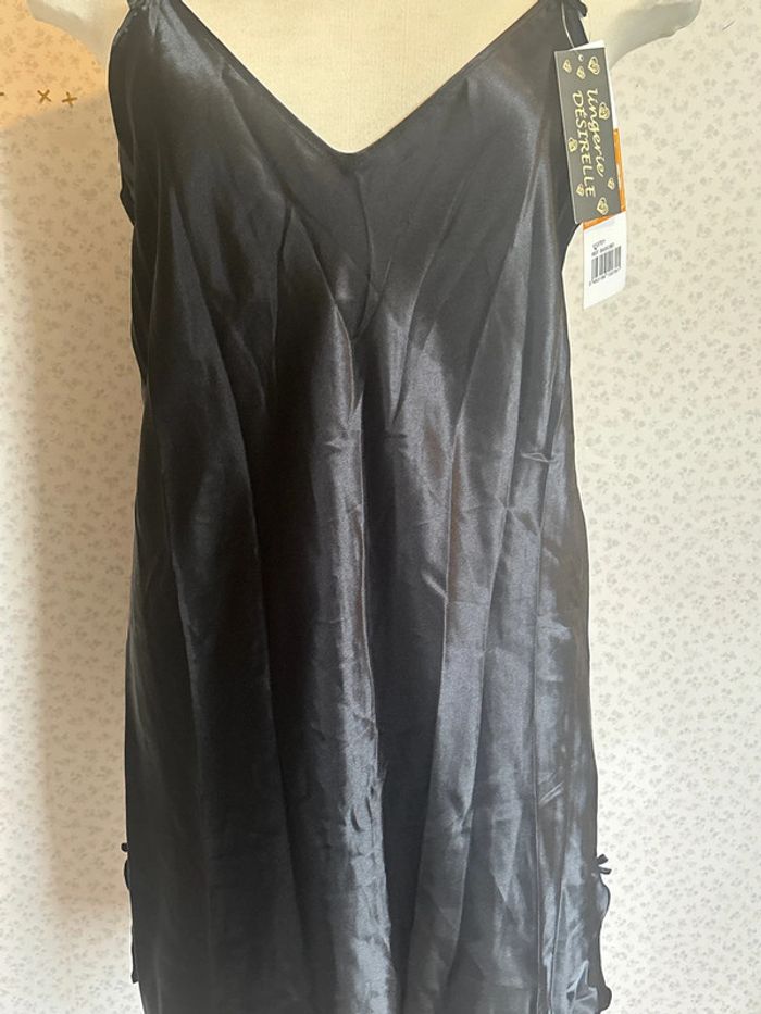 Nuisette taille 46/48 marque desirelle neuve avec étiquette - photo numéro 2