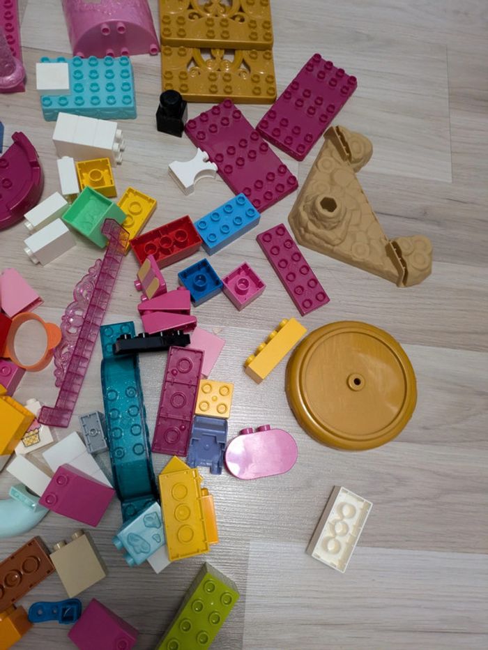 Énorme lot Lego Duplo princesse Hello Kitty - photo numéro 6