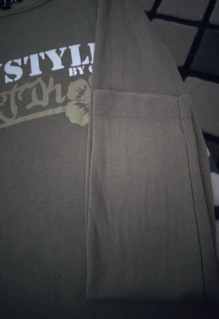 Haut manches longues "Caprice de fille" écritures pailletées 100% coton en très bon état - photo numéro 4