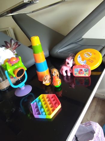 Lot de divers jouets