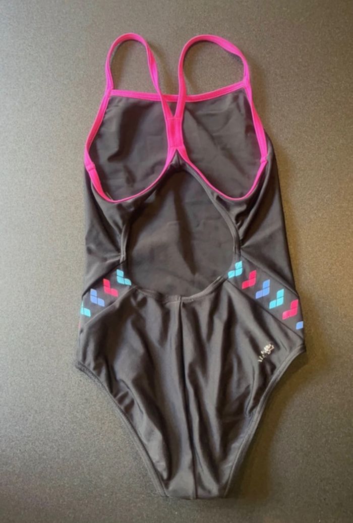 Maillot de bain 8 ans - photo numéro 2