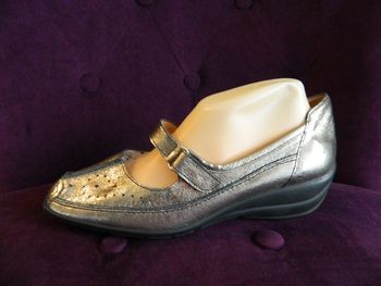 Chaussures neuves "Artika" en cuir T 41