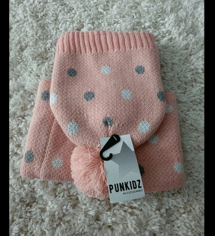 1 bonnet et 1 écharpe punkidz en 8/12 ans