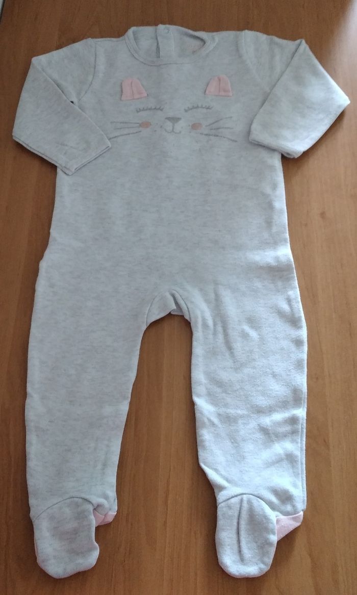 Lot de vêtements 18 mois fille - photo numéro 2