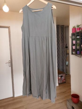 Robe longue sans manches