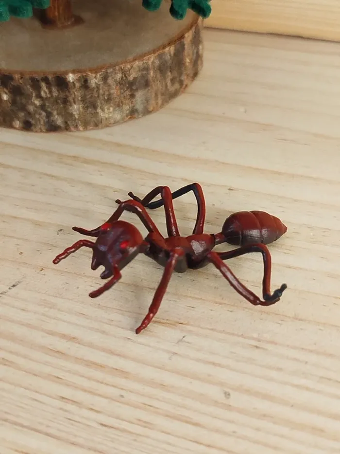 Figurine fourmi Animal de la campagne - photo numéro 2