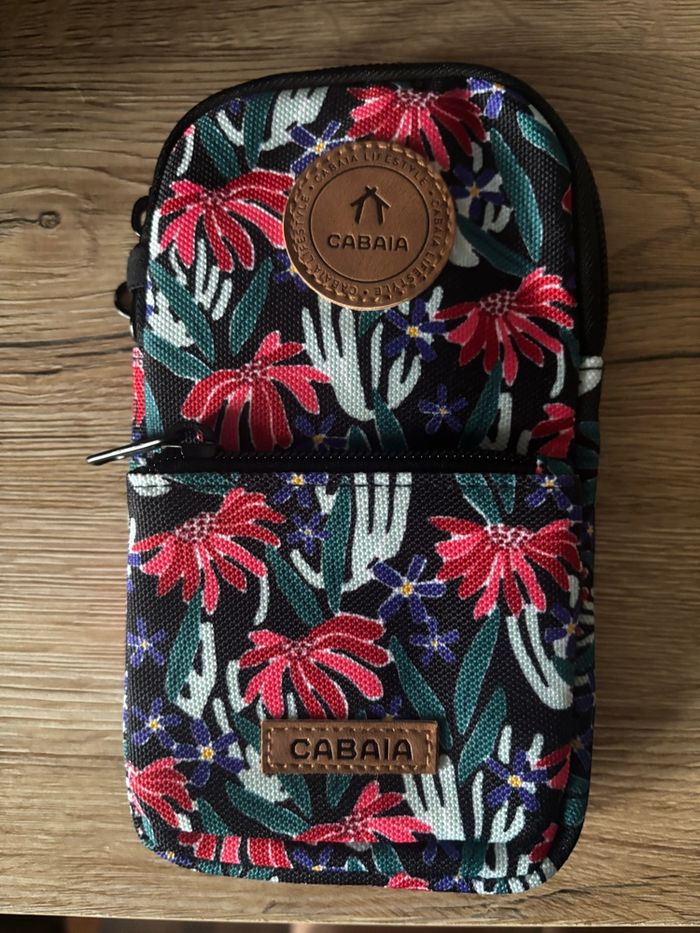 Cabaia pochette téléphone Edea