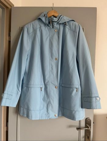 Imperméable bleu clair