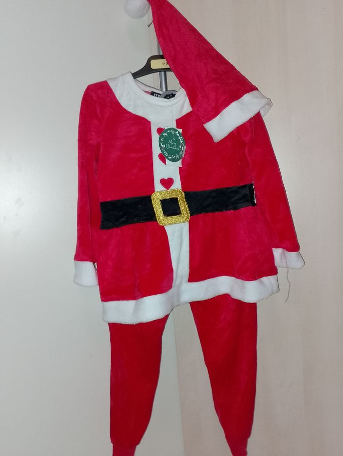 Pyjama Noël 3 pièces neuf 4 - 5 ans