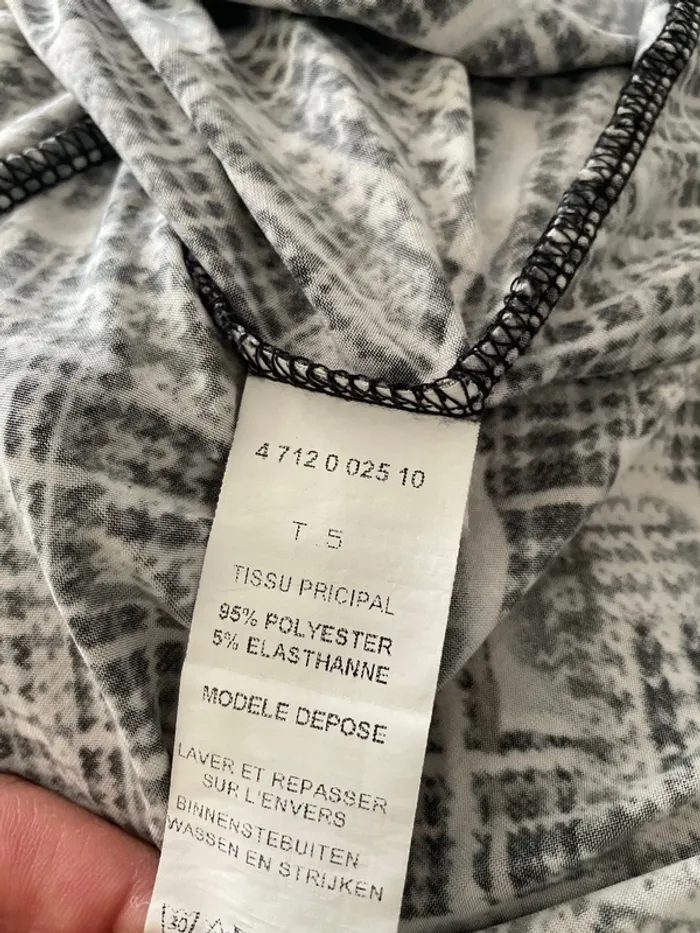 Magnifique blouse en 44 de marque Armand Thiery en excellent état - photo numéro 9