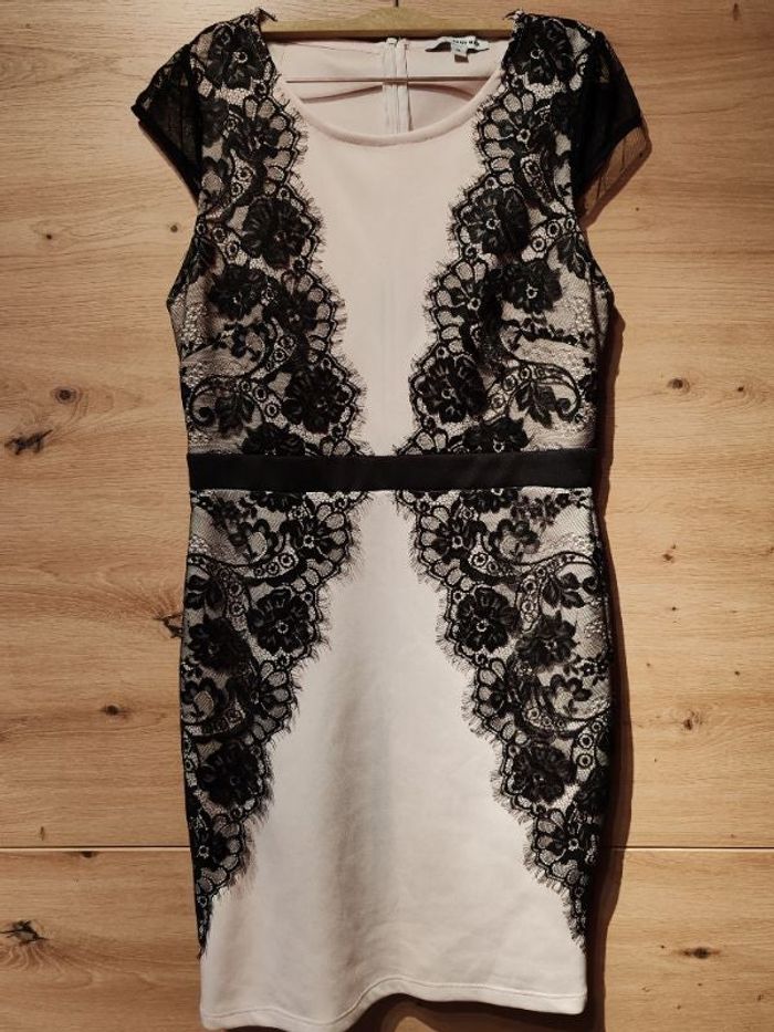 Robe chic noir rose