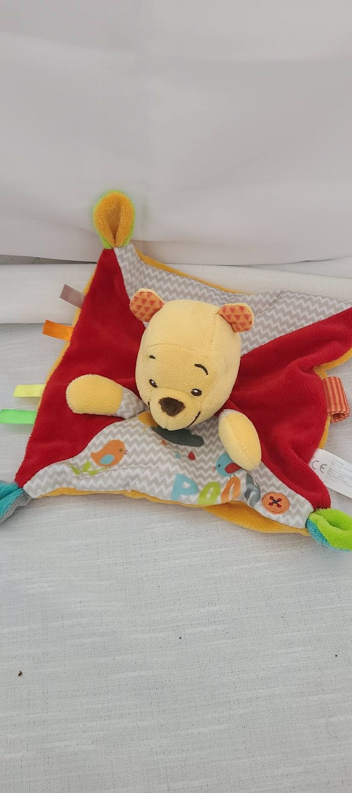 Doudou plat Winnie Pooh rouge orange oiseau attache tétine DISNEY - photo numéro 4