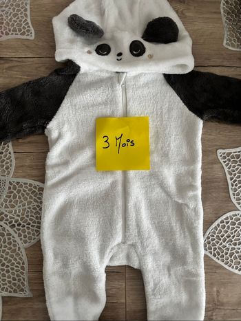 Sur pyjama ( pilou-pilou)