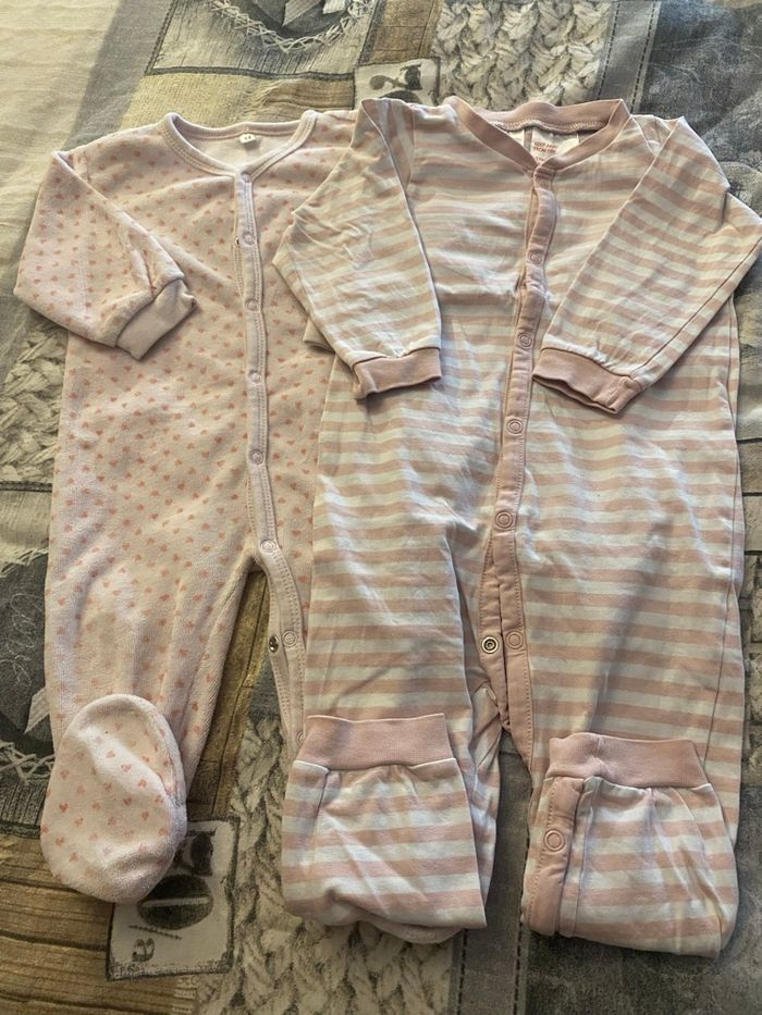 4 pyjama TBE taille 12 mois - photo numéro 3