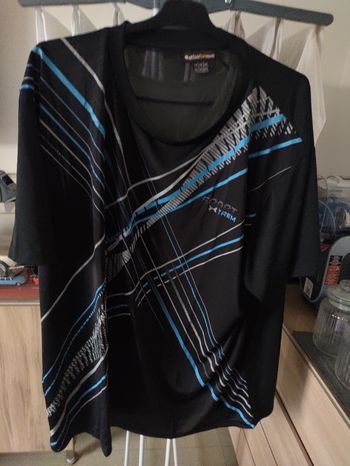 3 Tee shirt   4xl neuf
